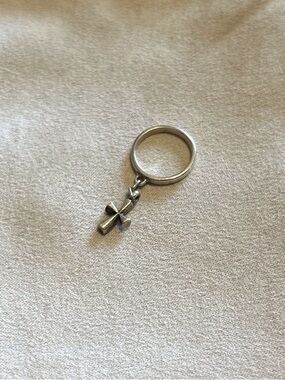 James Avery Sterling Silver Cross Dangle Ring